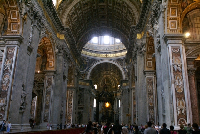 Rzym Bazylika Św. Piotra wnętrze